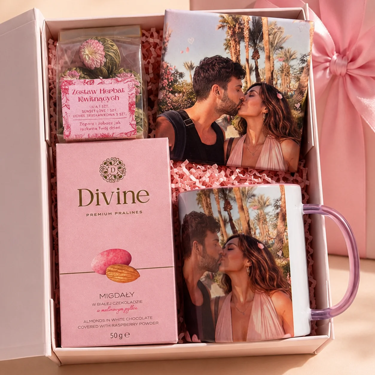 Personalizowany różowy box prezentowy z kubkiem, podkładką, herbatami i słodyczami